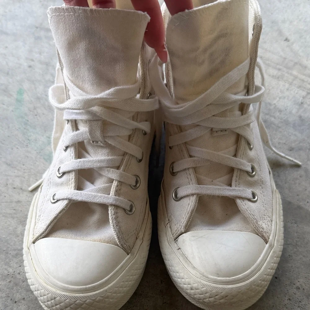 Converse Stylish White High-Top Sneakers